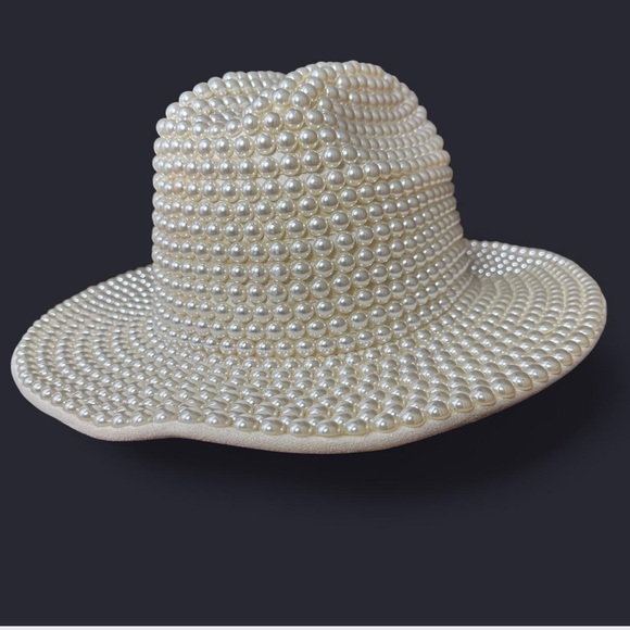 Pearl-Embellished Cream Hat - Picture 4 of 4